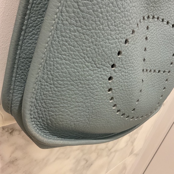 Vintage Hermes Evelyne Messenger bag — powder blue - MAJOR PRICE DROP - Picture 9 of 15
